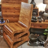 🌴Un fauteuil d'exception en bois de palmier, cette matière chaleureuse et authentique dans laquelle nous pouvons réaliser tous vos projets de mobilier sur-mesure ! ⚒
N'hésitez pas à nous contacter pour échanger autour de vos projets 😀
.
.
.
#fauteuil #chaise #chair #chairdesign  #bois #boisdepalmier #wooddesign #wooddecor #woodchair #palmtree #mobilier #meublebois #surmesure #custommade #personalizedfurniture  #personalized #décoration #authentique #handmade